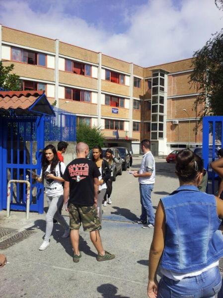 1378008_738812676135234_204309619_n